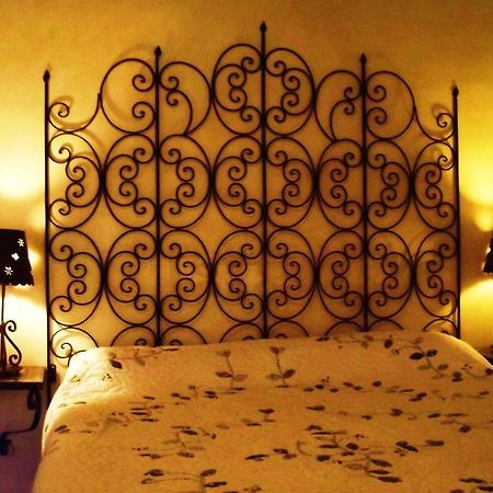 La Maison Aux Volets Bleus Bed & Breakfast Venasque Eksteriør bilde